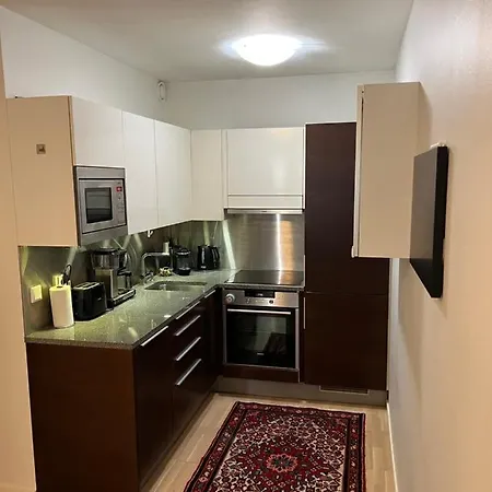 Modern 45m^2 Ullanlinna Huoneisto *